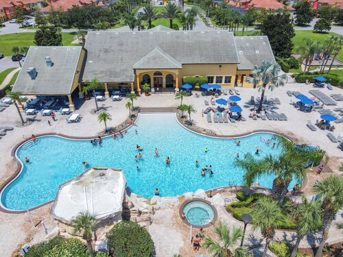 Family-friendly 4-bed Townhome Near Disney World