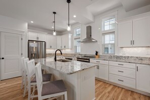 Fridge, microwave, oven, stovetop - Ocean Breeze 102: Dog Friendly, Brand New Townhome, Close to Beach! (Kill Devil Hills)