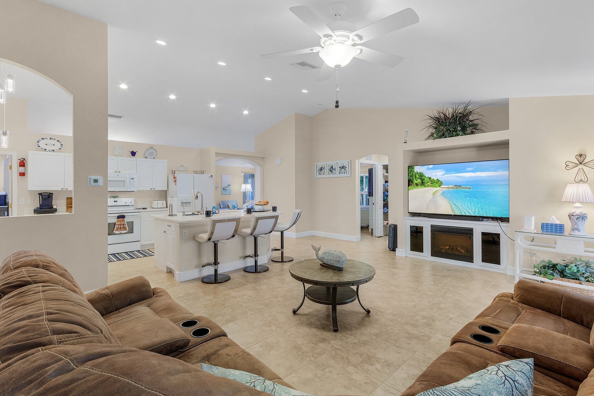 智能电视、壁炉