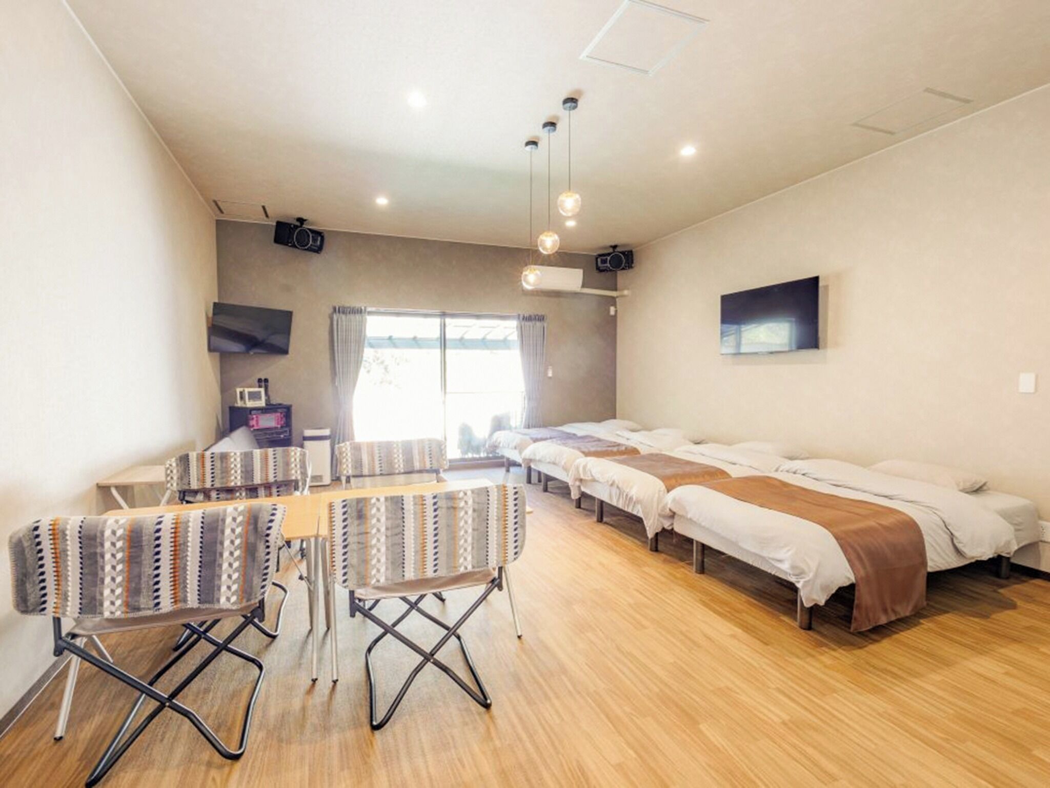 1 dormitorio, escritorio, wifi gratis y ropa de cama