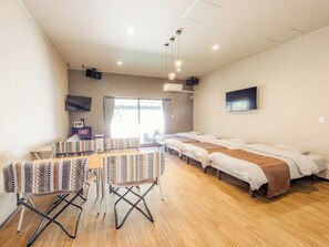 1 slaapkamer, een bureau, gratis wifi, beddengoed