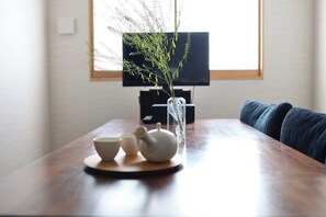 Dining - 2LDK property 7 minutes walk from B Tanbaguchi Sta / Kyoto Kyōto (Kyoto)