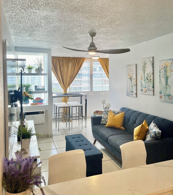 Smart-TV, Tischtennisplatte