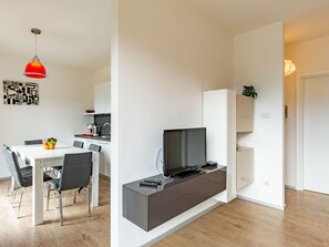 Dining - Superior by Interhome (Lago di Ledro)