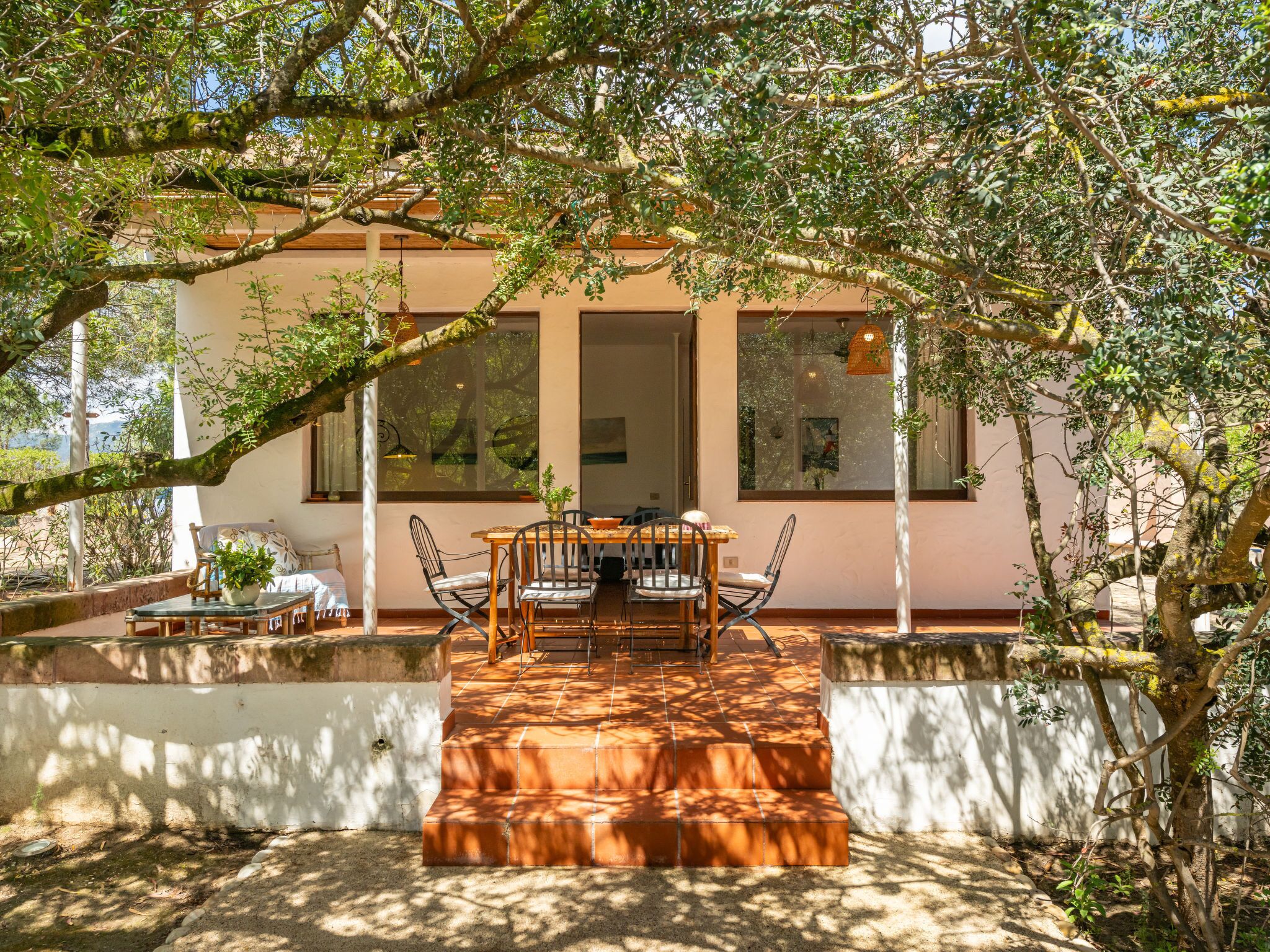 屋外ダイニングエリア