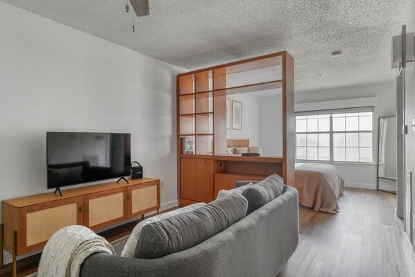 Bügeleisen/Bügelbrett, WLAN, Bettwäsche