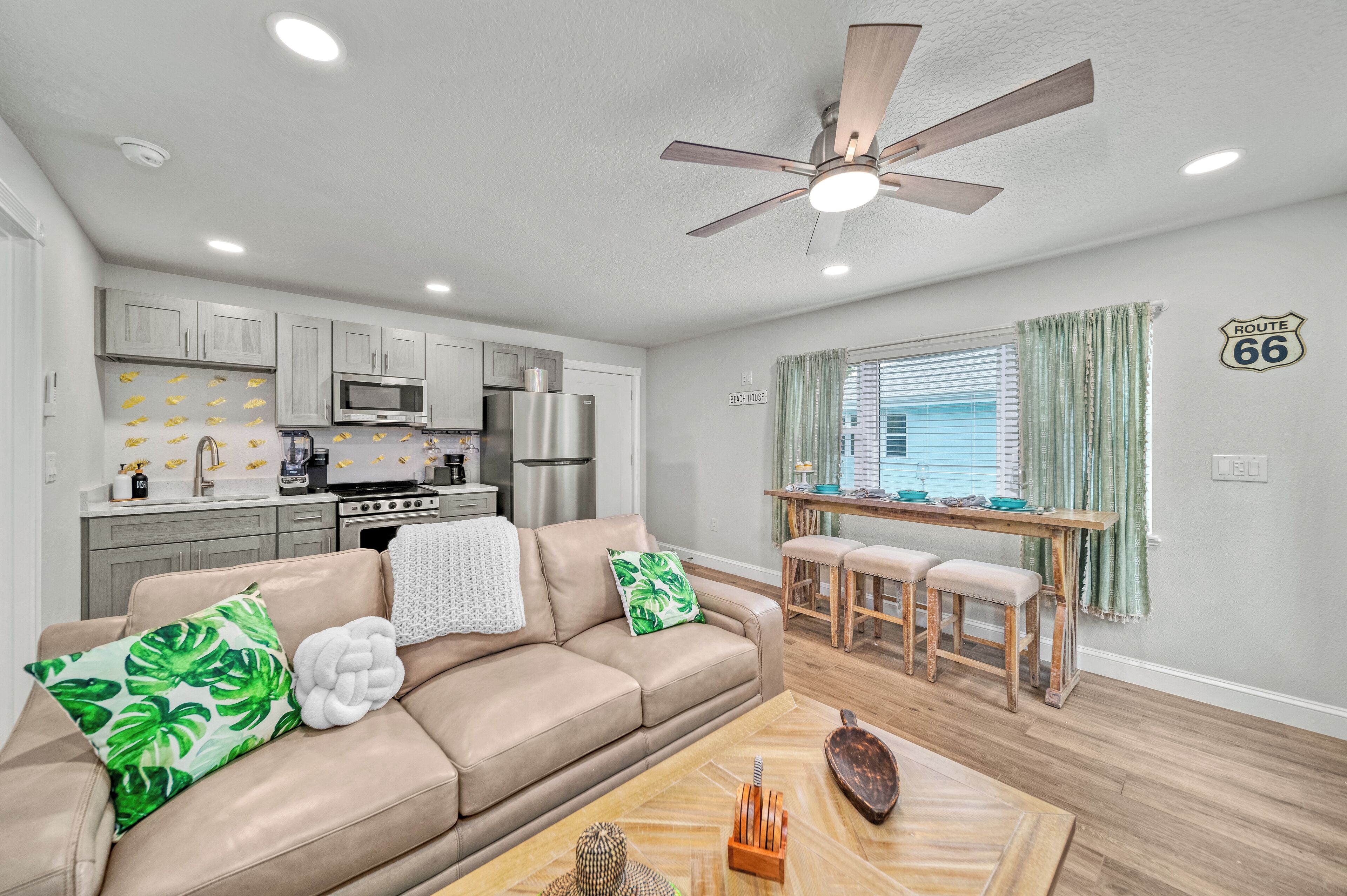 Coconut | 🥥  Tropical Retreat with Pool, Amazing Location, Tons of Amenities!