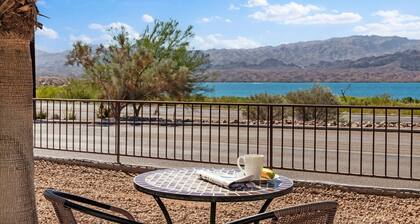 Lake Havasu City | Couples Lake Retreat | Pool + Hot Tub