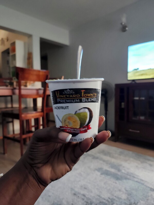 Dining - Come Work and Play in New Kingston (Kingston 5)