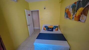 2 Schlafzimmer, BĂŒgeleisen/BĂŒgelbrett, Reisekinderbett, WLAN