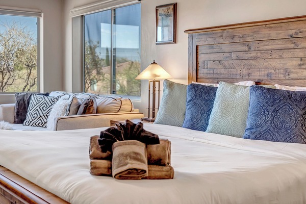 3 camere, una scrivania, accesso a Internet, lenzuola