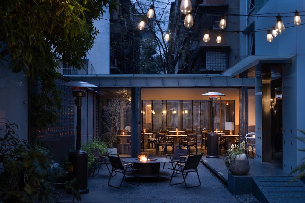 WEZO HOTEL CHENGDU