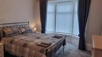 3 bedrooms, iron/ironing board, travel cot, WiFi