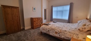 3 bedrooms, iron/ironing board, travel crib, WiFi