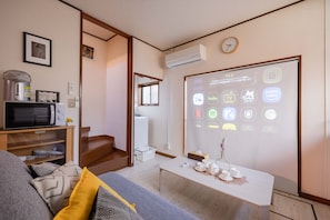 Basic Apartment | Living area - Mikazuki Aoto (Tokyo)