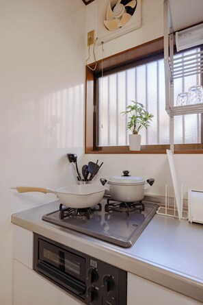 Basic Apartment | Private kitchen | Stovetop - Mikazuki Aoto (Tokyo)