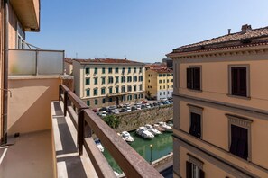 Property grounds - GuestHost - Livorno Modern Apartment with Balcony! (Livorno)