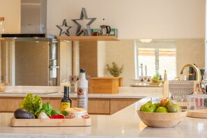 Microwave, dishwasher, coffee/tea maker - Monteray House (6),  Thornham, Norfolk (Thornham)