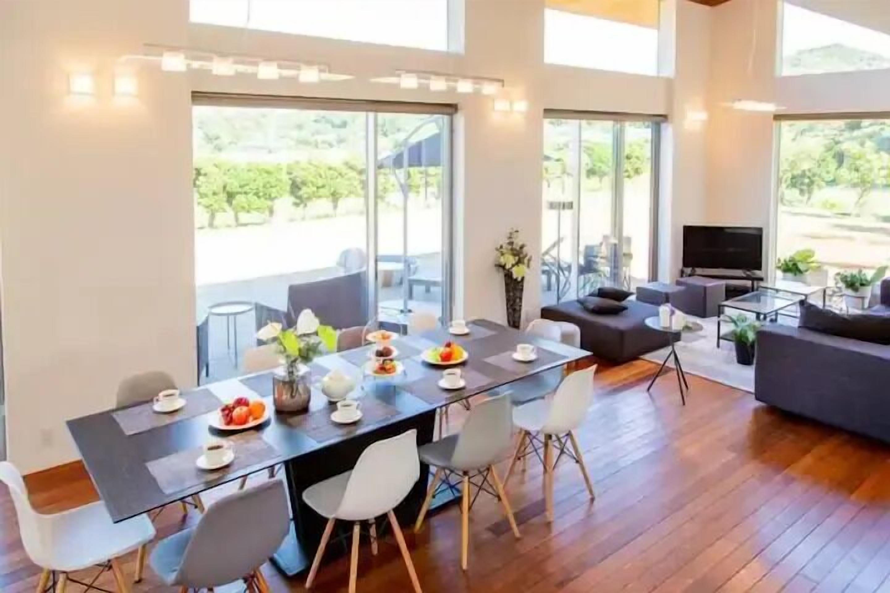 Design House | In-room dining