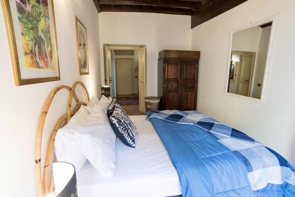 1 bedroom, iron/ironing board, free WiFi, bed sheets - Estate4home - Trevi fountain apartment (Roma)