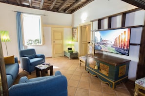 TV - Estate4home - Trevi fountain apartment (Roma)