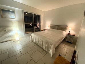 1 chambre, fer et planche à repasser, Wi-Fi gratuit, draps fournis