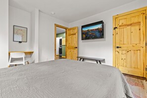 3 quartos, Wi-Fi de cortesia, roupa de cama