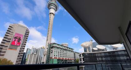 Two bedrooms Condo with Skytower View