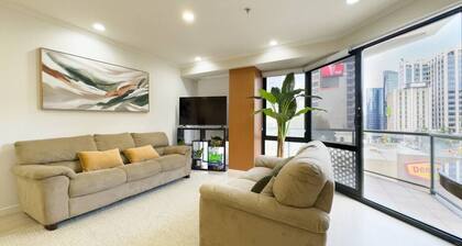 Two bedrooms Condo with Skytower View
