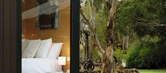 Lara Grove Cottage 2 by Tiny Away