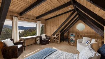 3 habitaciones, escritorio, tabla de planchar con plancha y wifi