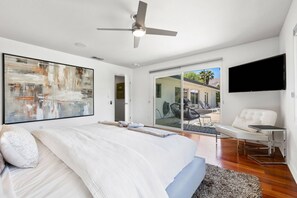3 habitaciones, escritorio, tabla de planchar con plancha y wifi gratis 