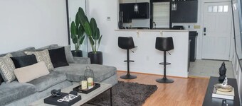 3-Story Townhouse luxury retreat