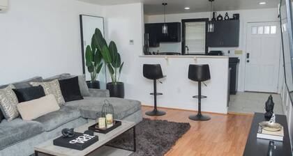 3-Story Townhouse luxury retreat