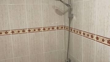 Dutxa, tovalloles, sabó i xampú