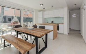 Dining - Amazing home in Vrsi with WiFi (Vrsi)