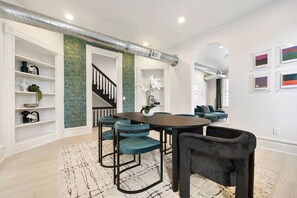 Dining - ★ HostWise Stays ★ Skyline City Views & Rooftop Bar at Mt. Washington (Pittsburgh)