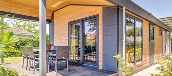 Stylish bungalow with wellness