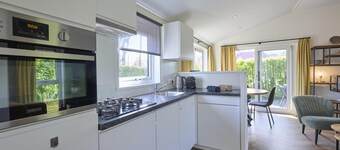 Stylish bungalow with wellness