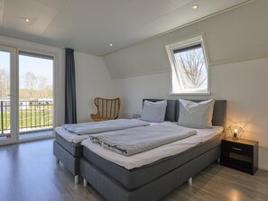 3 bedrooms, internet - Beautiful holiday home with wellness (Kaatsheuvel)