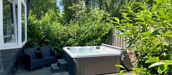 Nice bungalow with wellness close to Efteling