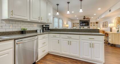 Family-Friendly Home: 6 Mi to Downtown Mobile!