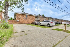 Property grounds - 12 Mi to French Quarter! Apt Near Parks & Dining (Harvey)