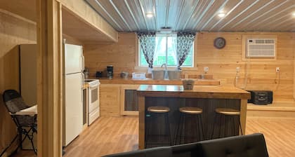 Hogan's Hideout Suite is an adorable 3-bedroom rustic suite.