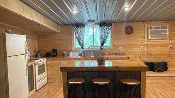 Microwave, oven, stovetop, coffee/tea maker