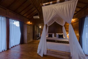 Colchones con pillow-top, cortinas blackout, wifi gratis y ropa de cama 