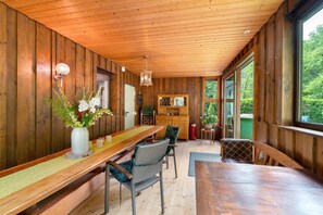 Dining - Apartment 'Am Rubach' with Shared Terrace, Private Garden and Wi-Fi (Baden-Baden)