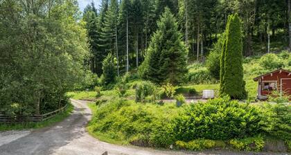 Ferienwohnung "Waldblick" mit Balkon und WLAN