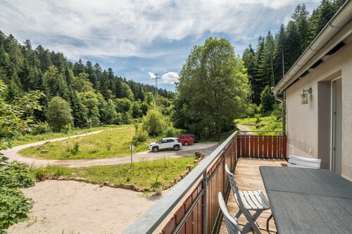 Ferienwohnung "Waldblick" mit Balkon und WLAN
