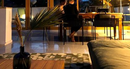 Ferienwohnung 'Traumhaftes Loft Wintergarten' mit Gemeinschaftsterrasse, WLAN und Klimaanlage